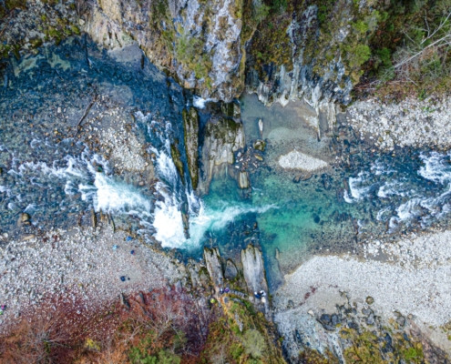 Exkursion Ammerschlucht Scheibum: Schichtfolge am Scheibum-Durchbruch, Draufsicht (Drohnenaufnahme)