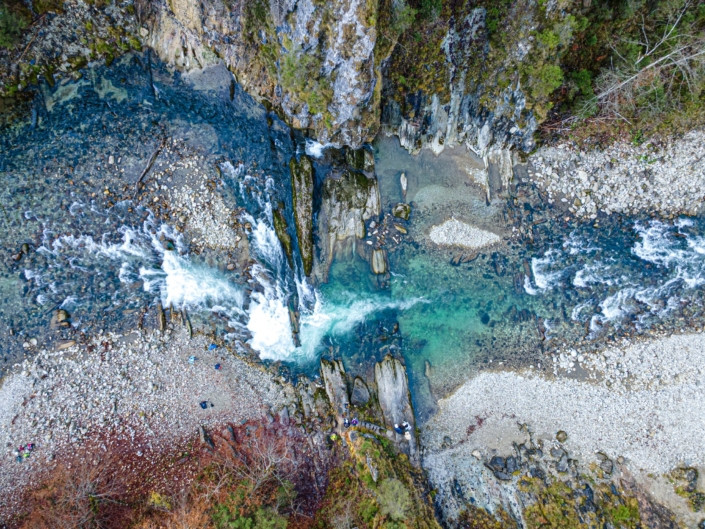 Exkursion Ammerschlucht Scheibum: Schichtfolge am Scheibum-Durchbruch, Draufsicht (Drohnenaufnahme)