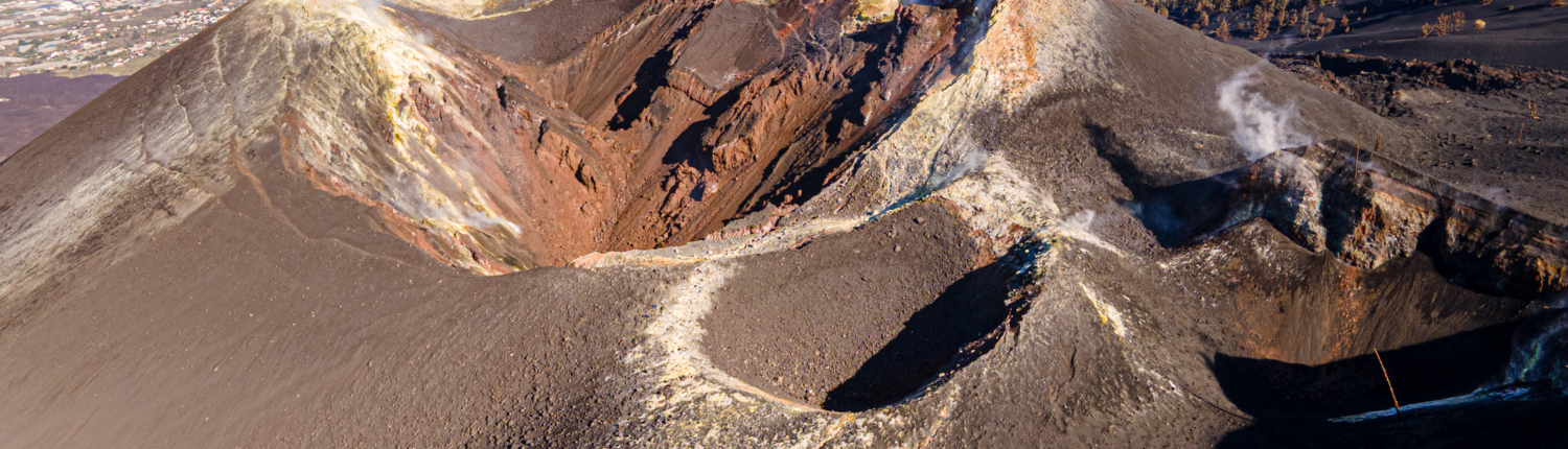 Tajogaite-Kegel vor dem Aridane-Tal Tajogaite-Kegel vor dem Aridane-Tal (La Palma)